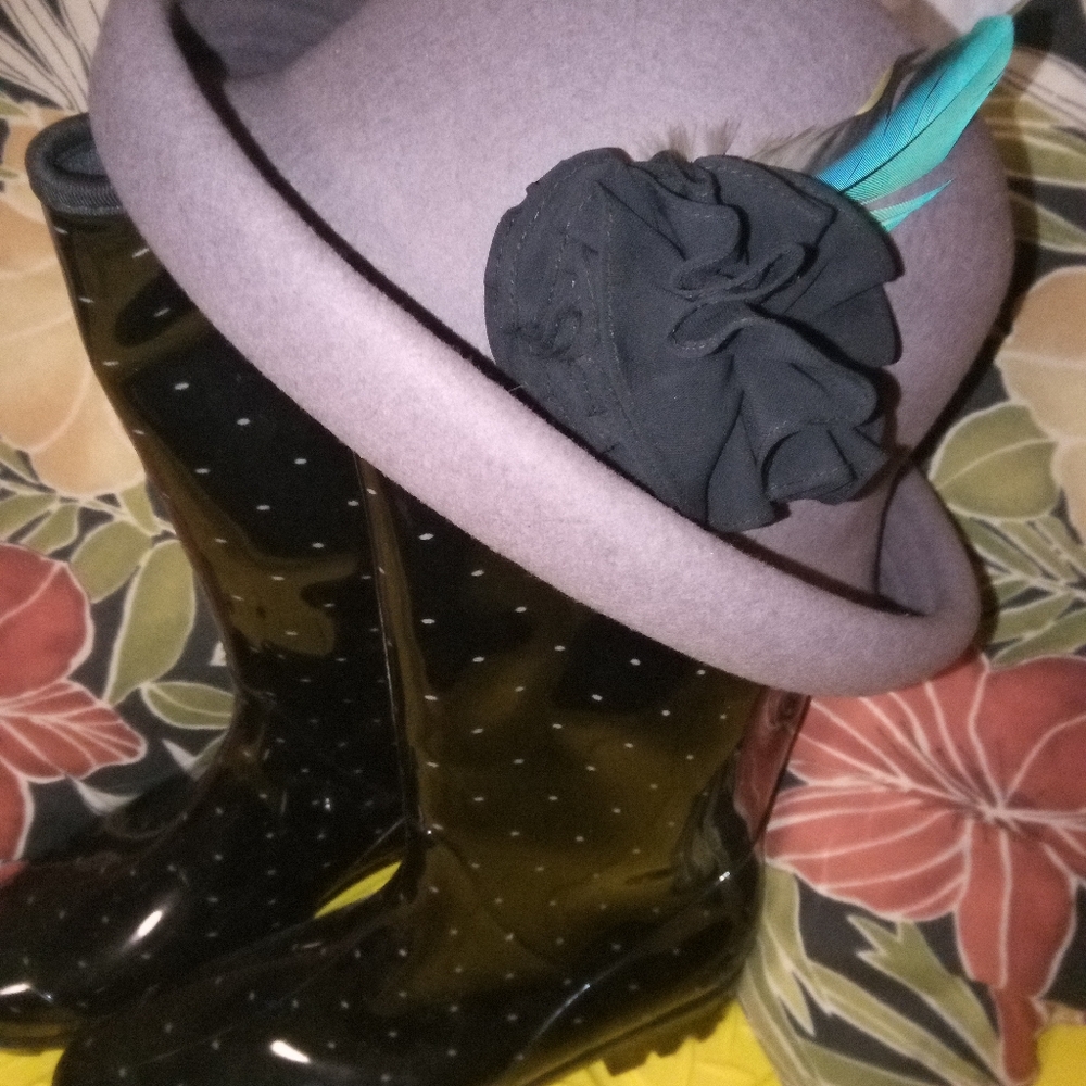 ACCESSORIES OF ALL SORTS - Picture 3 of 13